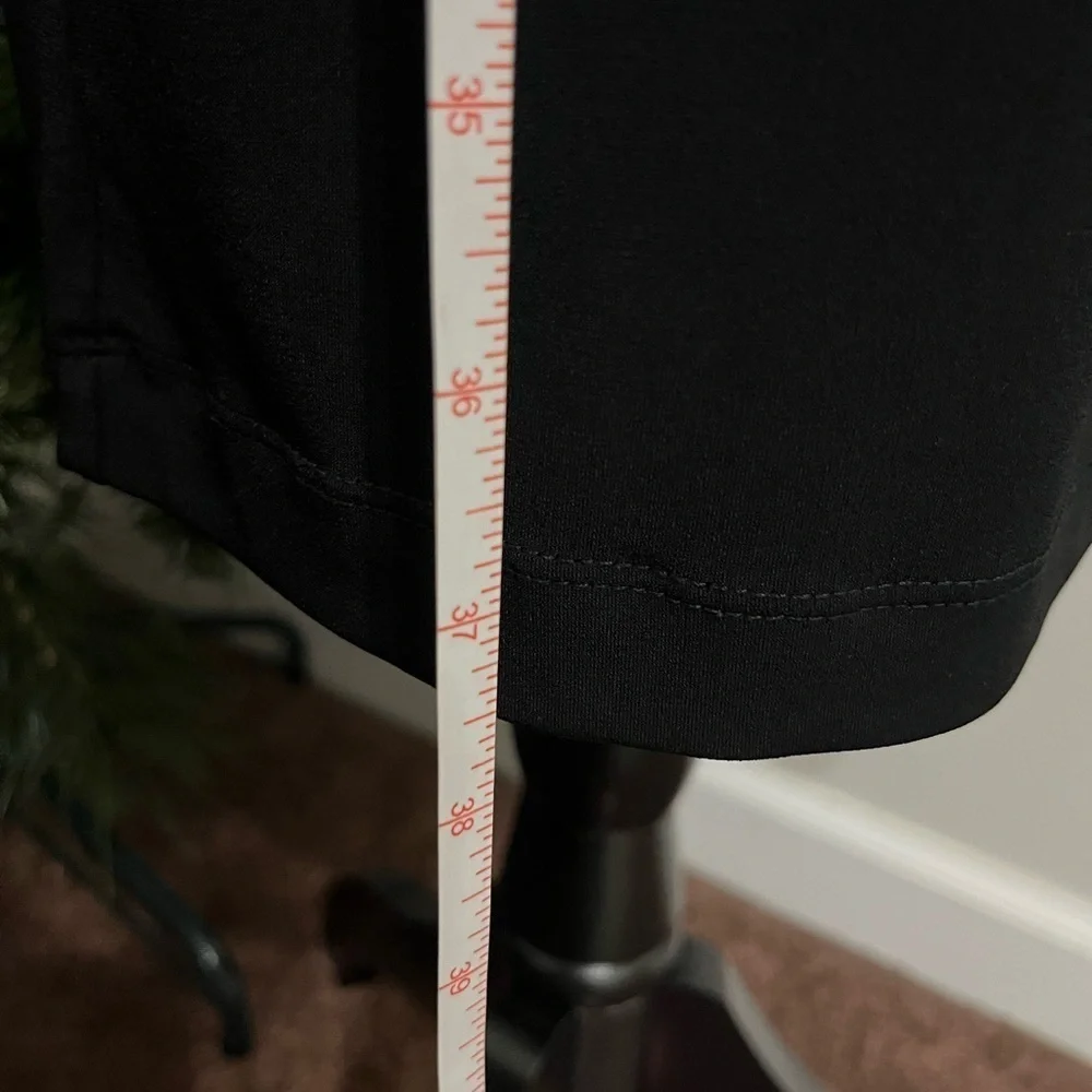 Elegant Black Dress with Pockets